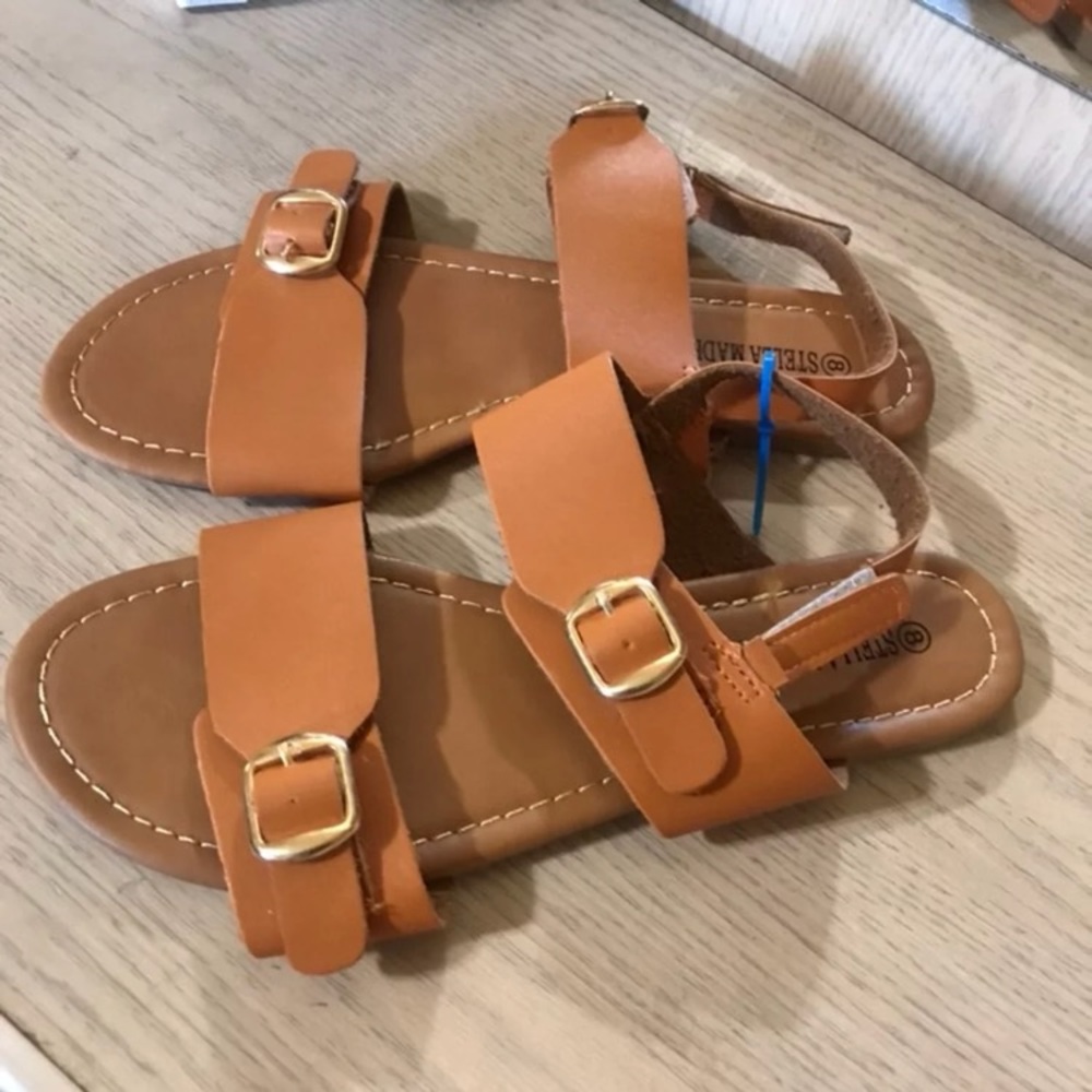 SOLD! Cognacs Flat Sandal